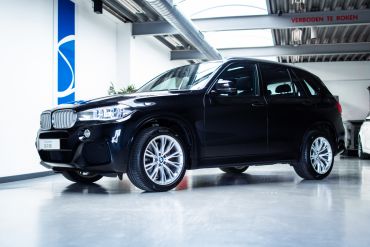 BMW F15 X5 50i