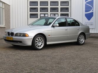 BMW E39 520i Sedan