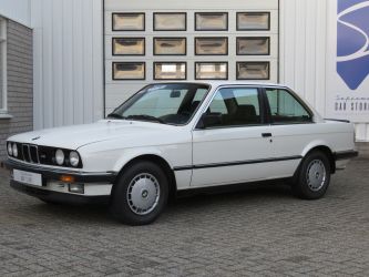 BMW E30 325i Coupé