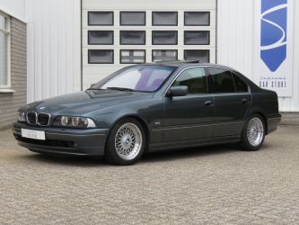 BMW E39 540i Sedan
