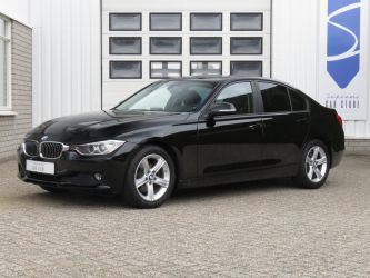 BMW F30 328i Sedan