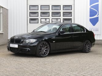 BMW E90 335i Sedan