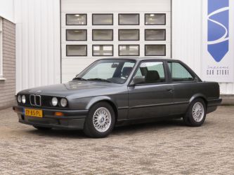 BMW E30 318i Coupé